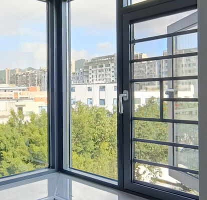 カスタマイズ可能な1.2mm アルミ製のカセメント スイングウィンドウ モダンデザイン