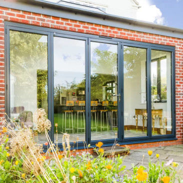 カスタマイズできる家 アルミ製 折りたたむドア 鍵付きハンドル付き グラスラミネート