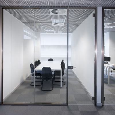 プライバシー 保護 商用 ガラス 隔壁 現代のデザイン で 調整 できる