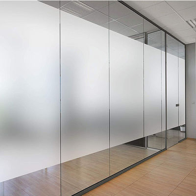 アルミプロファイルフレーム ガラス隔壁 オーダーメイドオフィス隔壁