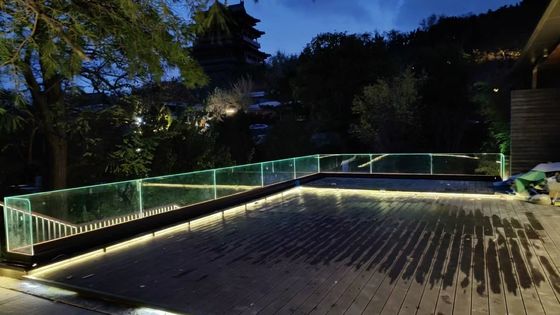 Uチャネル アルミガラスバルストラード 屋外バルコニー用 LEDライト