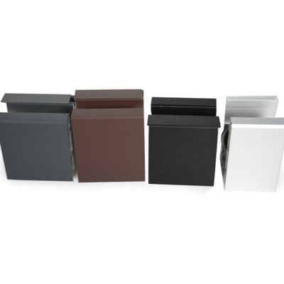 現代のガラスデッキ レンディング 屋外 温かいガラス Uチャネル フレームレス 12-20mm バルコニー バルースタード