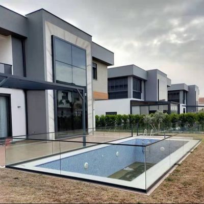 LEDライトと5年以上の保証が付いたオープンビューフレームレスガラスUチャンネル手すり