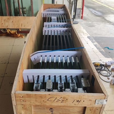 オーダーメイドサイズ アルミニウム 二重型 外壁 ドア 耐久性 多パネル 熱隔熱