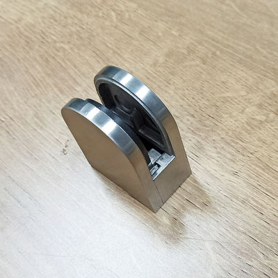 フレームレス強化ガラスパネル階段手すり調整可能デザインアークグリップクランプ304 316フィッティング