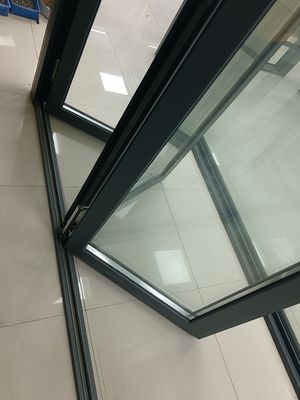 頑丈な積み重ね可能なアルミの折りたたみのドア モダンデザイン アルミの灰色の二重ドア